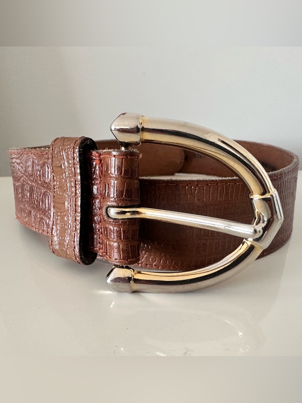 Vermillion Genuine Leather Brown Croc-Embossed Belt with Horseshoe Buckle